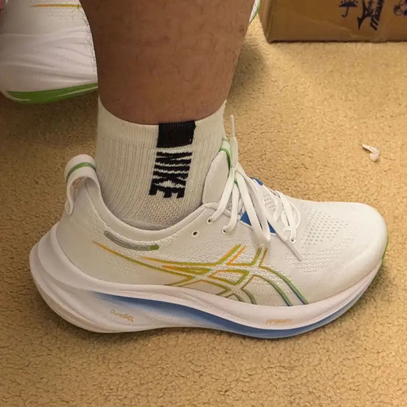 Asics GEL-NIMBUS 26 1011B794 100
