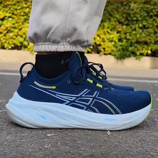 Asics GEL-NIMBUS 26 1011B795-400