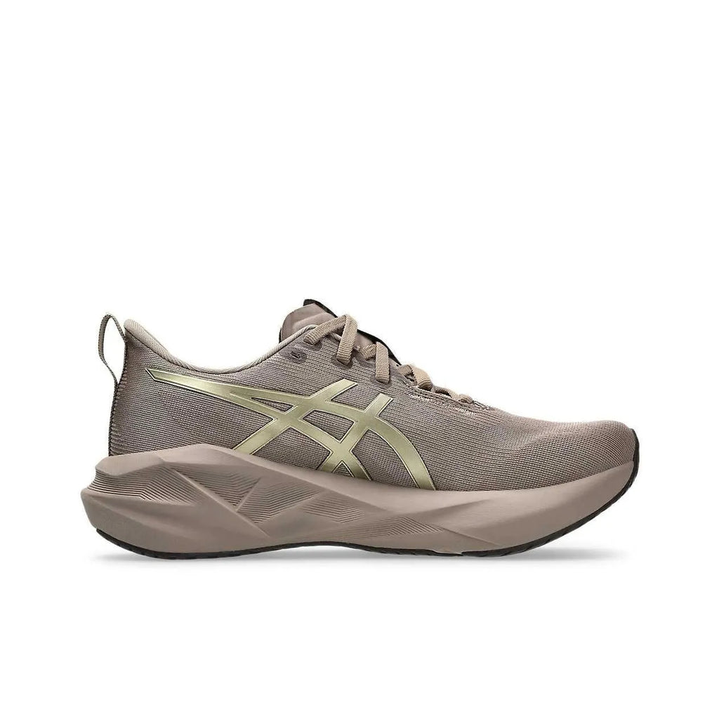 Asics NOVABLAST 5 LUXE 1012B815-020